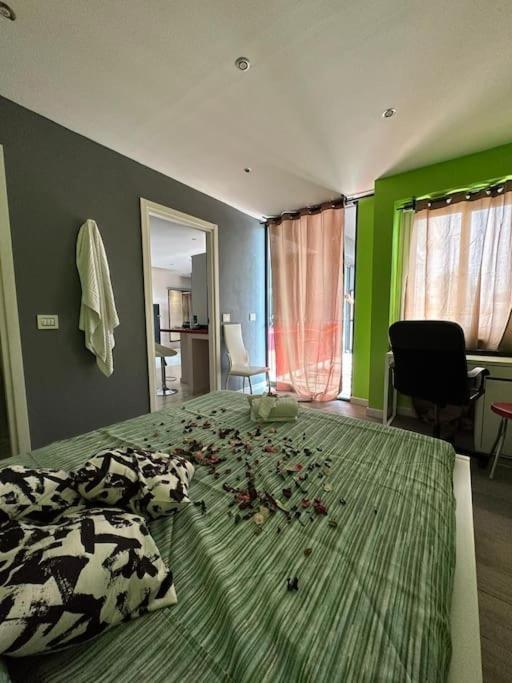 A Perfect In Rome. Apartment *