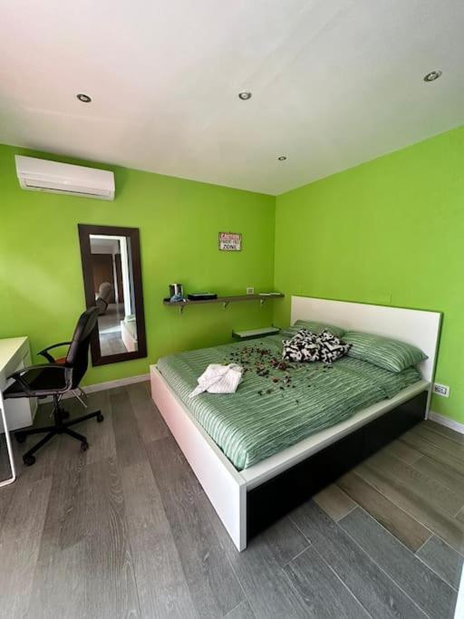 A Perfect In Rome. Apartment
